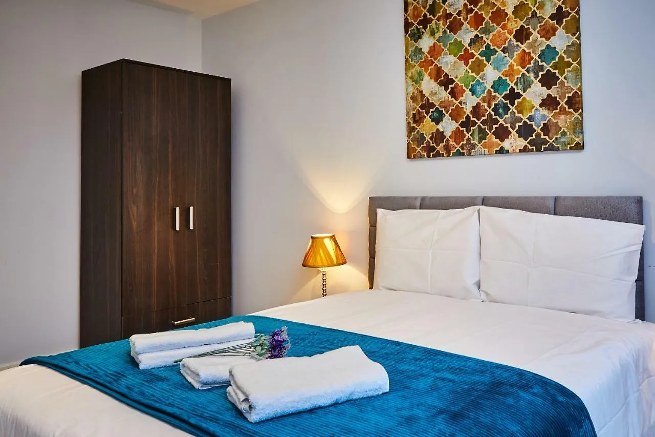 Elegant Plus Luxury Apartments Londen