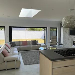 https://perfect-4-bedroom-2-bathroom-home.edinburghhotelsuk.org