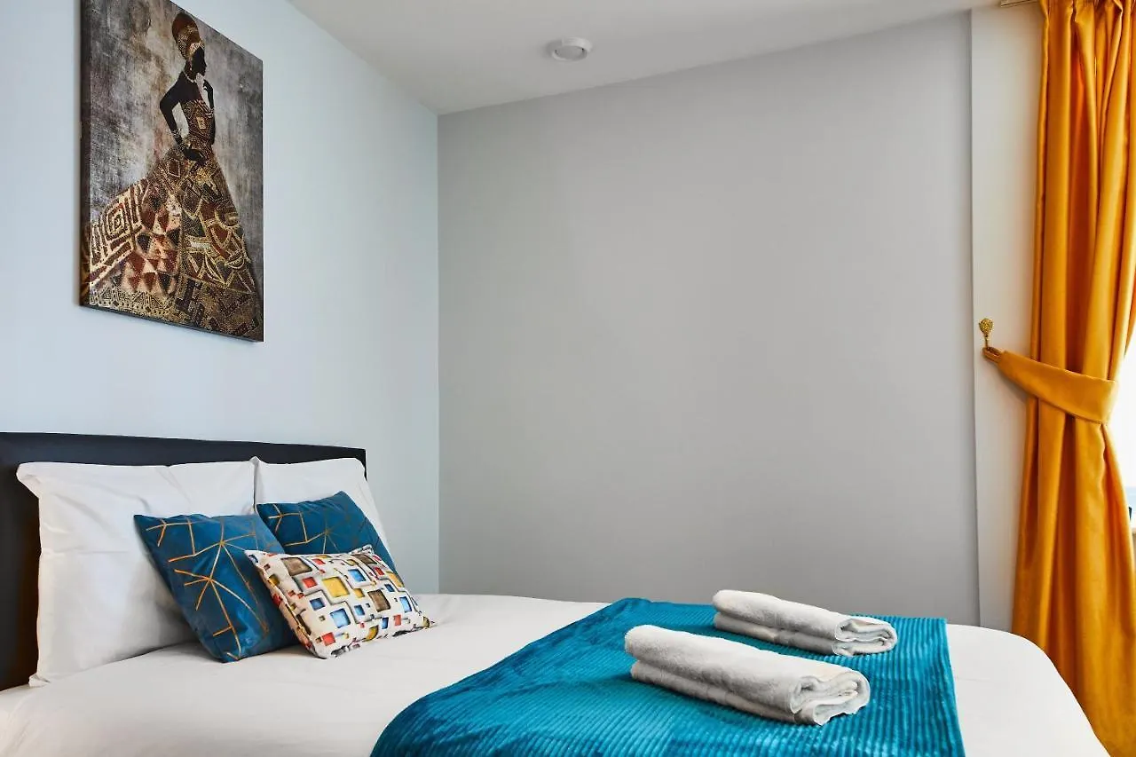 Elegant Plus Luxury Apartments لندن 0*,