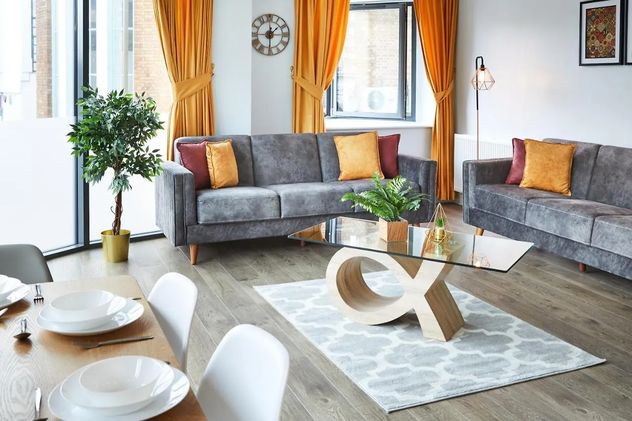 Elegant Plus Luxury Apartments لندن 0*,