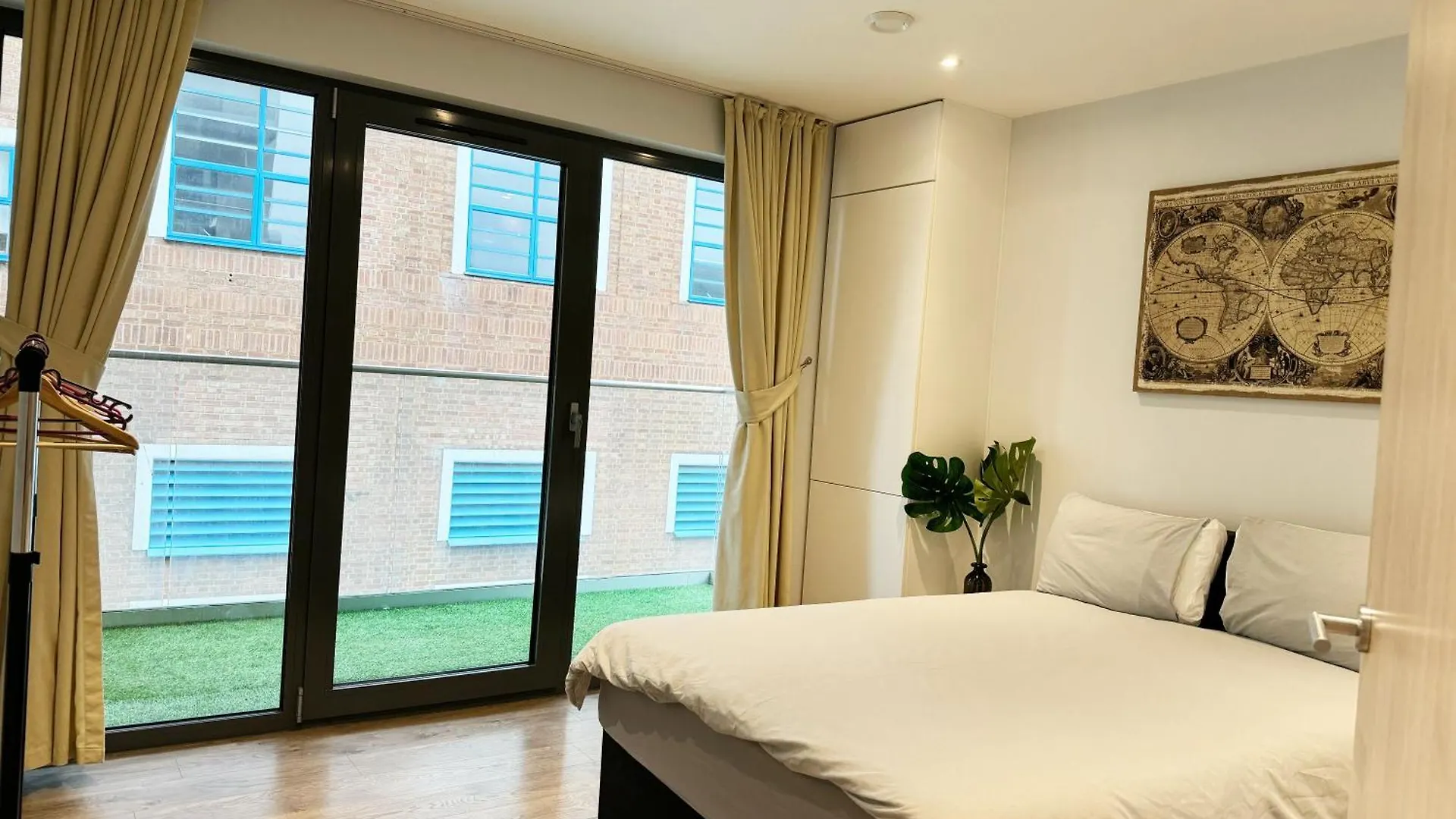 Elegant Plus Luxury Apartments London 0*,  United Kingdom
